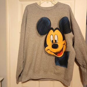 Disney Gray Crewneck Mickey Mouse Sweater Disneyland
